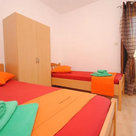 Ferienwohnung Mit Zwei Terrassen - B44094 Vinišće