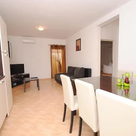 Ferienwohnung Mit Zwei Terrassen - B44094 Daire