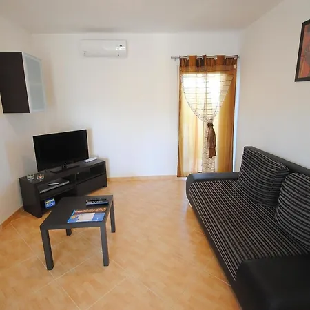 Ferienwohnung Mit Zwei Terrassen - B44094 *